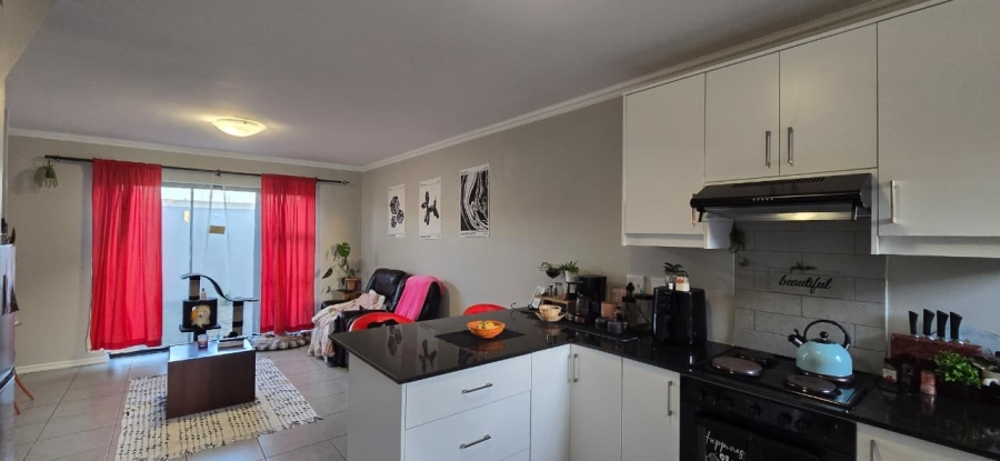 2 Bedroom Property for Sale in Zonnendal Western Cape